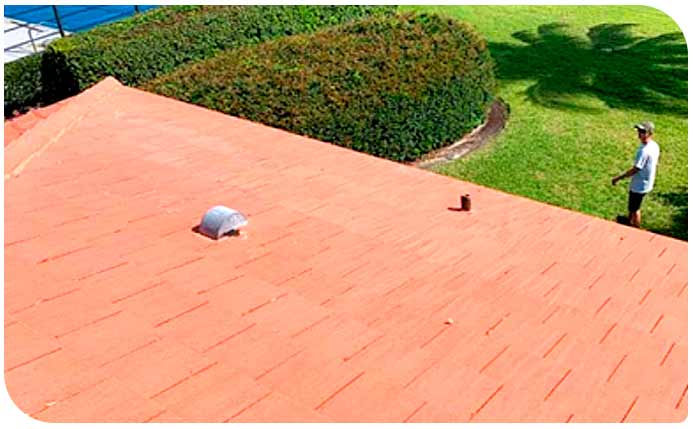 Roof-Cleaning-In-Palm-City